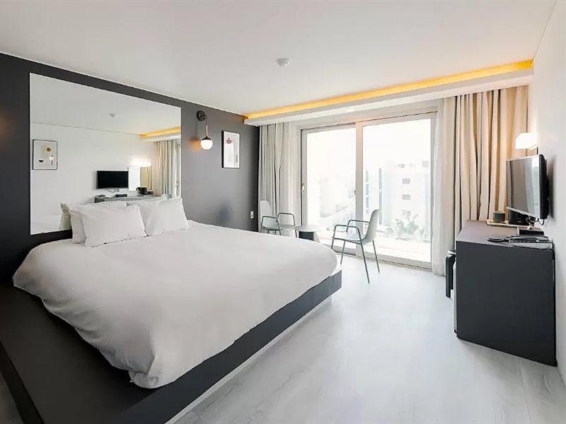 Pampas Hotel Чеджу Екстериор снимка