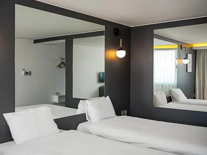 Pampas Hotel Чеджу Екстериор снимка