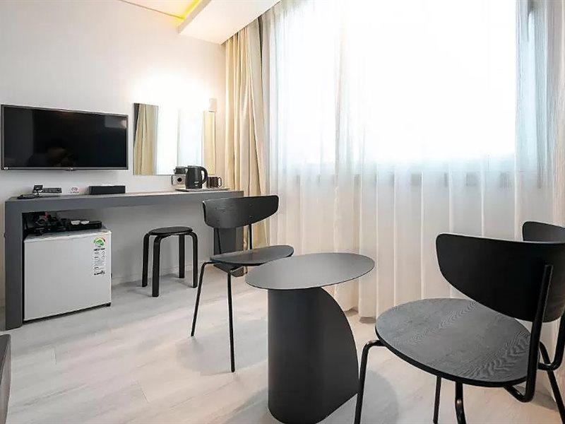 Pampas Hotel Чеджу Екстериор снимка
