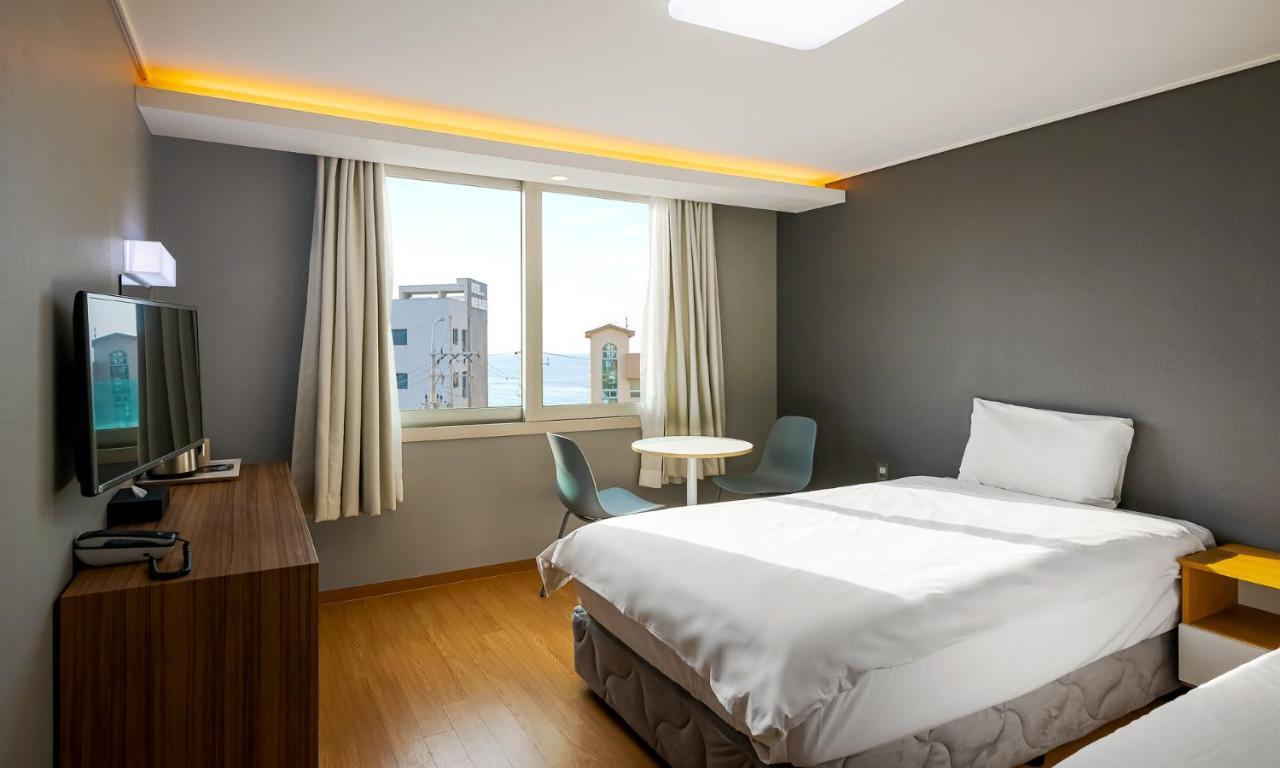 Pampas Hotel Чеджу Екстериор снимка